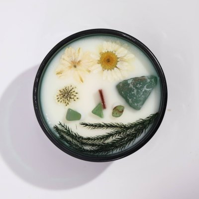 (image for) Hop Hare Crystal Magic Flower Candle - The Magician