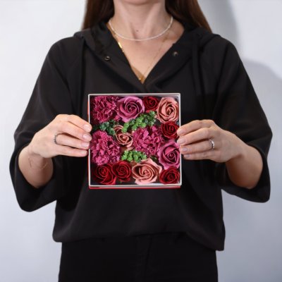 (image for) Square Box - Vintage Roses